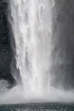 Snoqualmie Şelalesinin Dibi 4