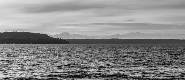 Hazy Northwest Landscape — Stock Photo, Image