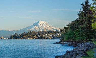 Peak ve Ruston Shoreline 2