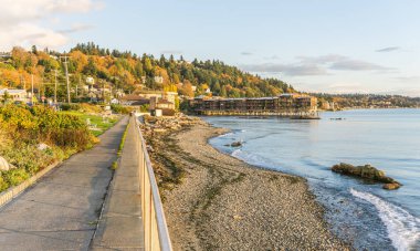 Kış Çizgisi üzerinde Sonbahar Renkleri