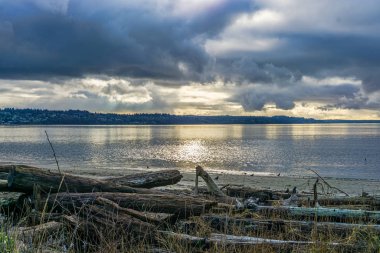 Sakin Bulutlu Gün 2