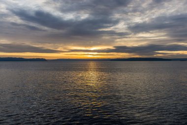 Bulutlu Gün Batımı 7