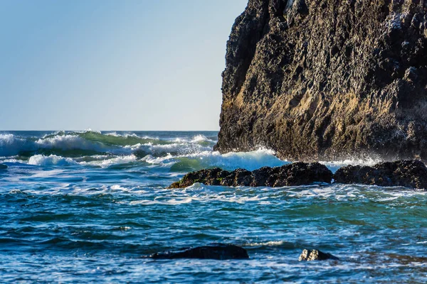 Fale Napływają Cannon Beach Stanie Oregon — Zdjęcie stockowe