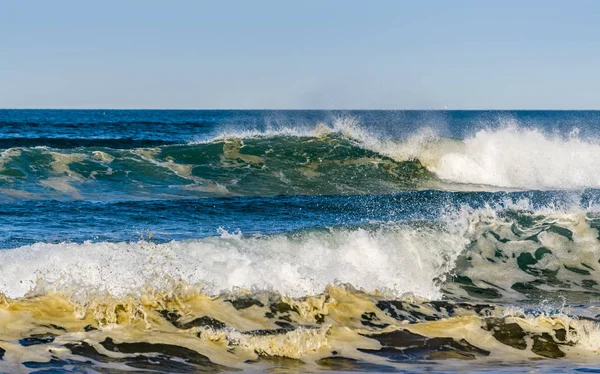 Névoa Sobe Como Quebra Onda Long Beach Washington — Fotografia de Stock