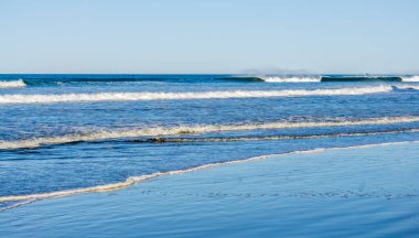 Long Beach, Washington 'da sis dalgası yükseliyor.