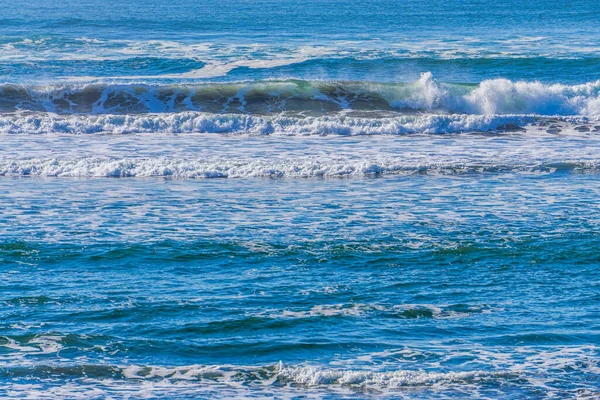 华盛顿威斯特波特的海浪和白浪 — 图库照片