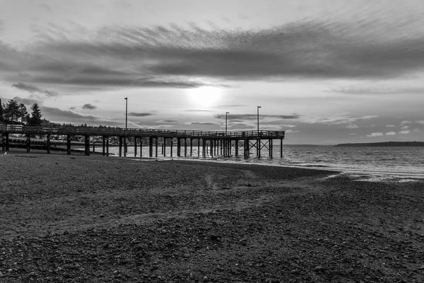 Una Vista Del Muelle Con Cielo Nublado Redondo Beach Washington —  Fotos de Stock