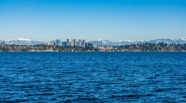Bellevue Manzarası Washington Gölü Boyunca Ufuk Çizgisi — Stok fotoğraf