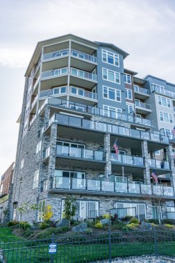 Ruston 'da Tacoma, Washington yakınlarındaki binaların manzarası.