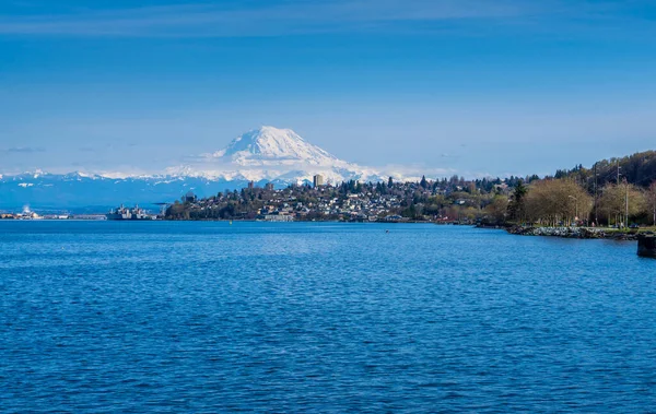 Ruston Washington Dan Tacoma Limanı Rainier Dağı Manzarası — Stok fotoğraf