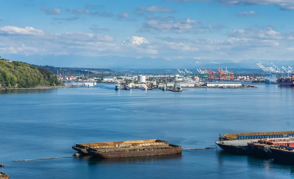 Mount Raiier Partially Hidden Clouds Port Tacoma — Stock Photo, Image