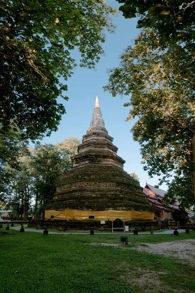 Wat Che Di Luang, ez a templom, a nagy chedi. — Stock Fotó