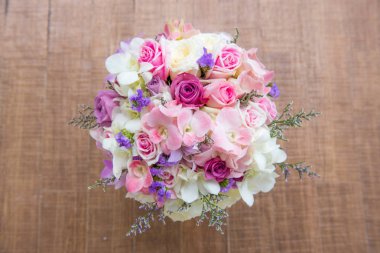 Güzel taze düğün grup pembe lila mor beyaz 