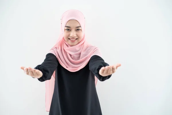 Poloviční Portrét Asijské Krásné Muslimské Mladé Ženy Sobě Obchodní Oblečení — Stock fotografie