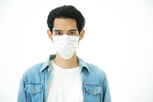 Aziatische Man Draagt Hygiënisch Masker Voorkomen Infectie Luchtwegaandoeningen Als Griep — Stockfoto