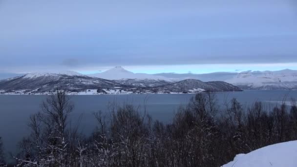 Fiordo de Sorkjosleira, Troms, Noruega — Vídeo de stock