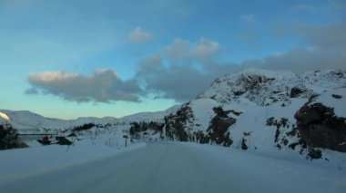 Lofoten, Norveç Flakstad üzerinde sürücü
