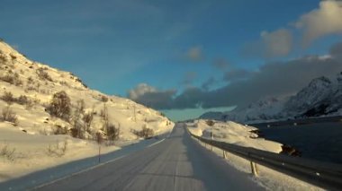 Lofoten, Norveç Flakstad üzerinde sürücü