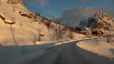 Moskenes Flakstad üzerinde sürücü Lofoten, Norveç