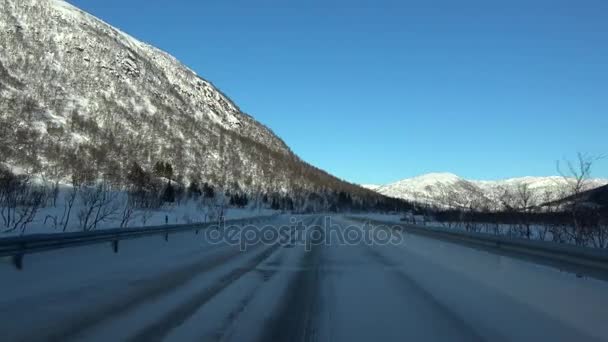 Езжайте по направлению к Харстаду, Норвегия — стоковое видео