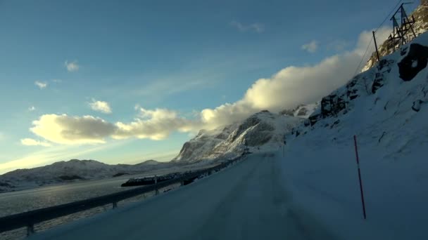 Conduzca en Flakstad en el Lofoten, Noruega — Vídeos de Stock