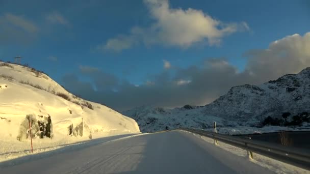 Conduzca en Flakstad en el Lofoten, Noruega — Vídeos de Stock