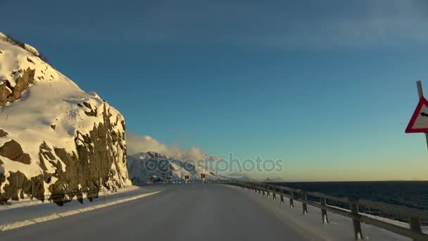 Conduzca en Flakstad en el Lofoten, Noruega — Vídeos de Stock