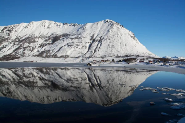 Sjön vid Knutstad, Norge — Stockfoto