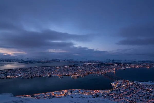 Niebieski godzinę nad Tromsø, Norwegia — Zdjęcie stockowe