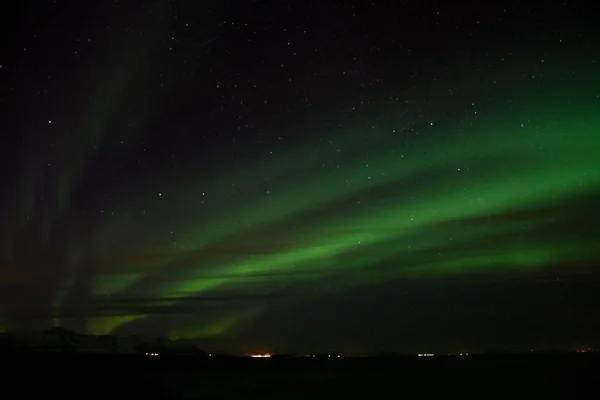 Luces boreales en Bremnes cerca de Harstad, Noruega — Foto de Stock
