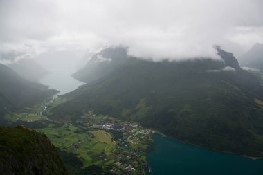 Hoven dağın, Nordfjord, Norveç görünümünden