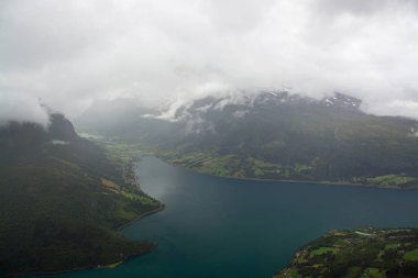 Hoven dağın, Nordfjord, Norveç görünümünden