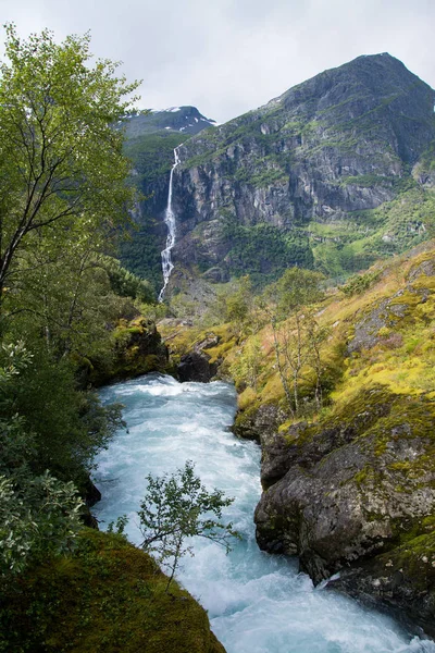 Briksdalsbreen, Sogn og Fjordane, Norveç — Stok fotoğraf