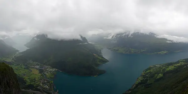 视图从 Hoven 山, Nordfjord, 挪威 — 图库照片