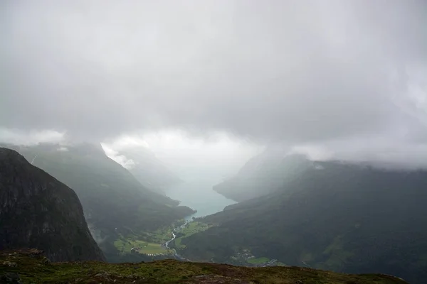 Vista de Hoven Mountain, Nordfjord, Noruega — Fotografia de Stock