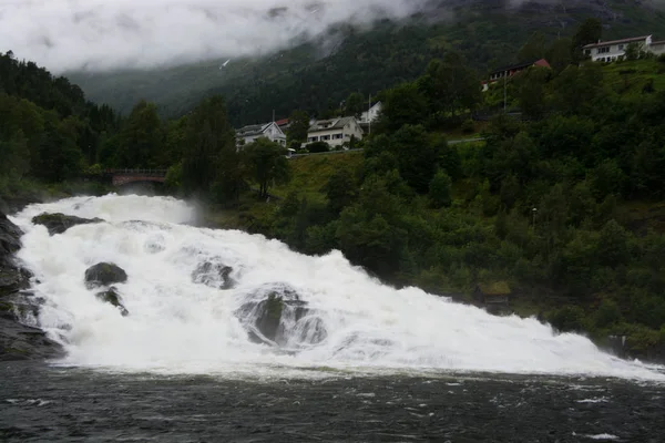 Hellesylt, more og romsdal, Norwegen — Stockfoto