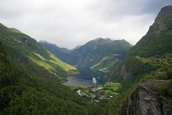 Geirangerfjorden, More og Romsdal, Norway — Stockfoto