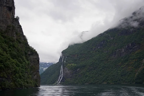Geirangerfjord, more og romsdal, norwegen — Stockfoto