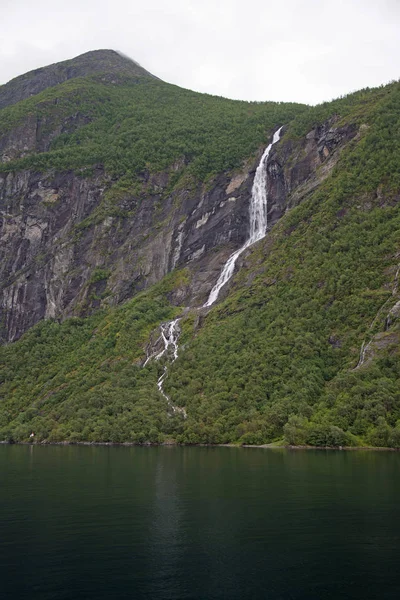 Geirangerfjorden, More og Romsdal, Norvegia — Foto Stock