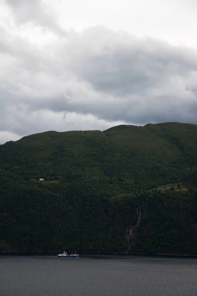 Storfjorden, Moere og Romsdal, Norvège — Photo