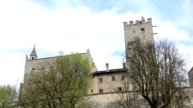Sarayı Bruneck Bruneck Trentino-Alto Adige İtalya bir tepe üzerinde eski bir kaledir