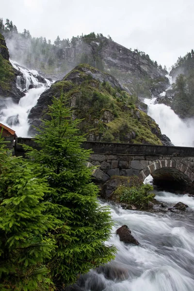 Lotefossen, Hordaland, Noruega — Fotografia de Stock