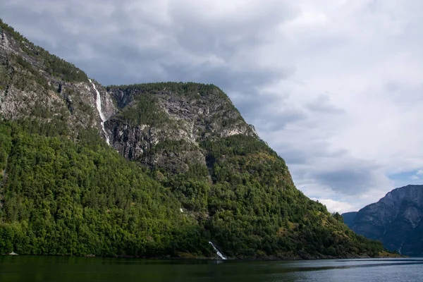 Naeroyfjord, sogn og fjordane, norwegen — Stockfoto