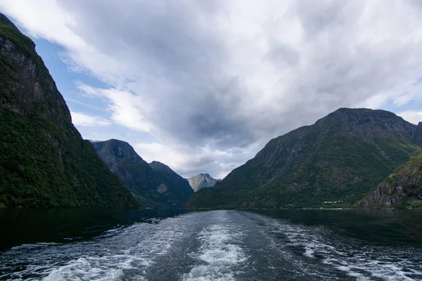 Naeroyfjord, sogn og fjordane, norwegen — Stockfoto