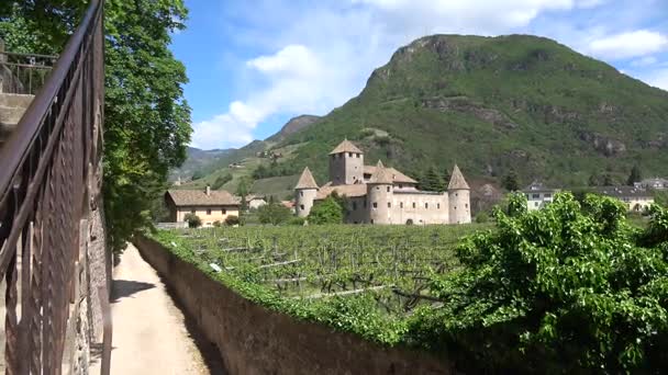 Maretsch Slott Italienska Castel Mareccio Ett Slott Som Ligger Bolzanos — Stockvideo