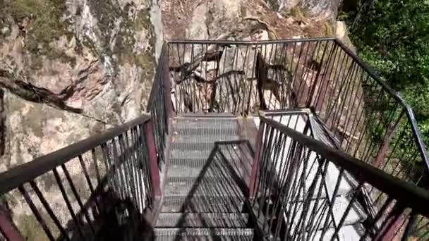La gorge de Rastenbach au lac Kalterer, Tyrol du Sud, Italie, est un spectacle naturel fantastique .