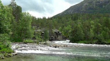 Nehir Rauma şehrin Bjorli Oppland, Norveç.