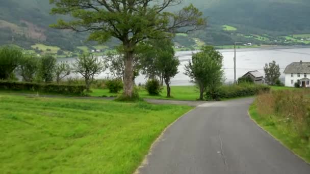 Köra Augusti Landsvägen Fv182 Till Stavkyrka Rodven Norge — Stockvideo