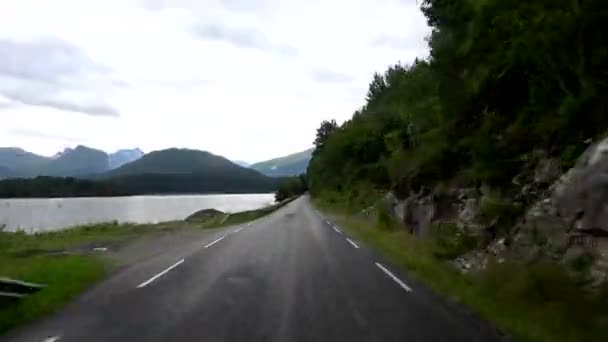 Fahrt August Auf Der Landstraße Fv182 Nach Stabkirche Rodven Norwegen — Stockvideo