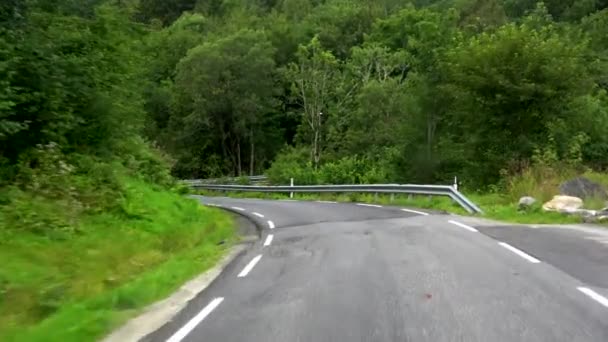 Conduzca Agosto Por Carretera Campo Fv182 Iglesia Pentagrama Rodven Noruega — Vídeos de Stock